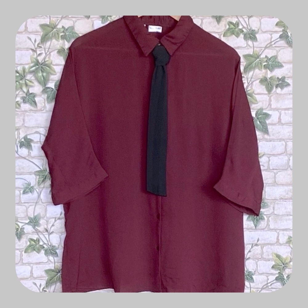 ‼️ 2 for $12 ‼️ Blouse with tie or bow